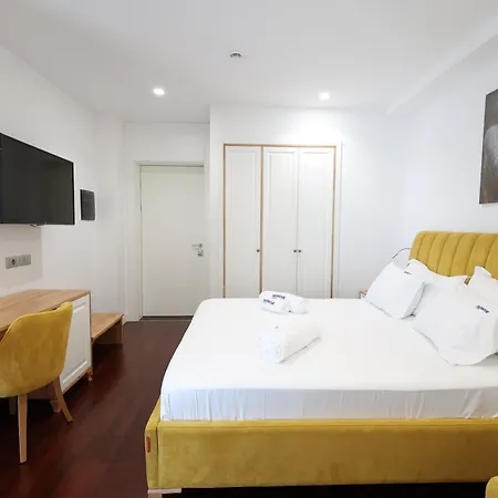 Harbour 4* Sarandë