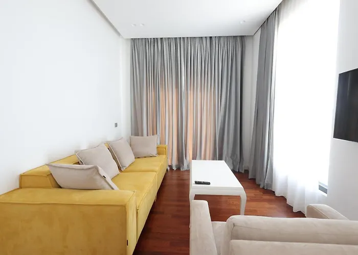 Harbour Саранда