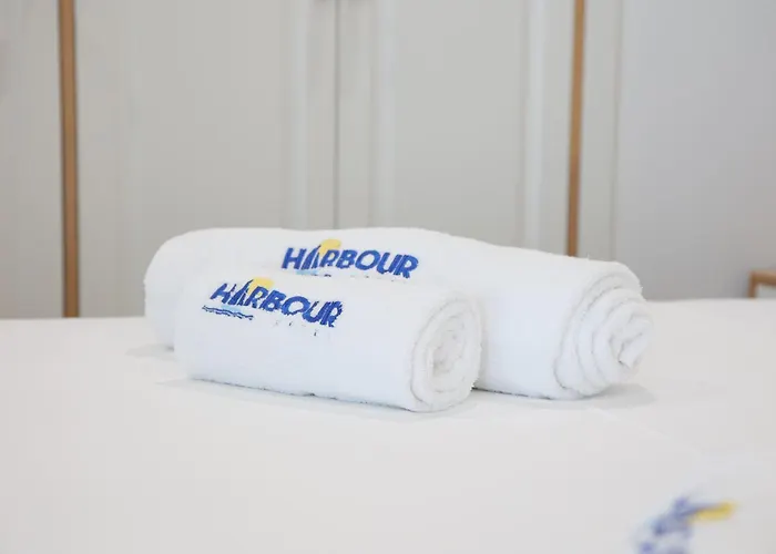 Отель Harbour 4*