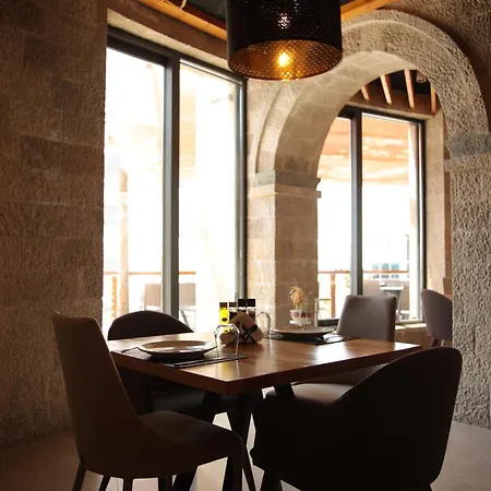 Harbour Hotel