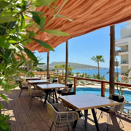 Harbour 4* Sarandë